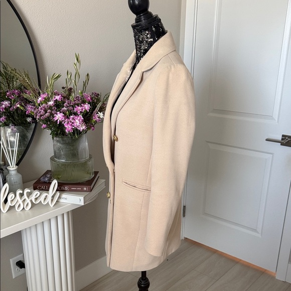 Banana Republic Tan Double-Breasted Blazer with Gold Buttons - Picture 3 of 6